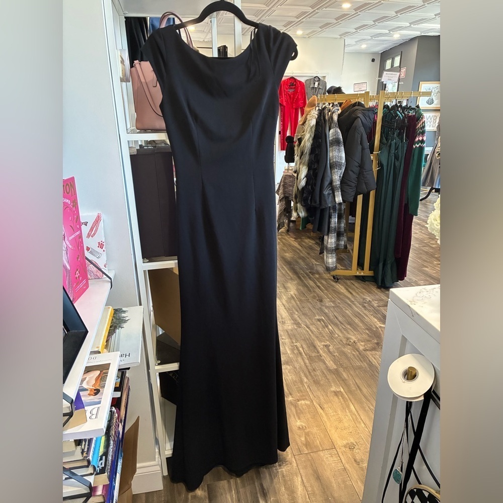 Katie May Los Angeles Elegant Black Evening Gown with knot back size 4